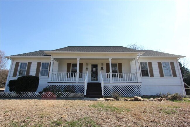 Building Photo - 818 Springlake Rd