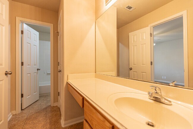 Building Photo - 630 Hookberry Trail