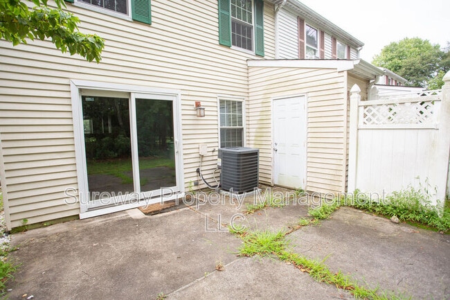 Building Photo - 38 Dorchester Cir
