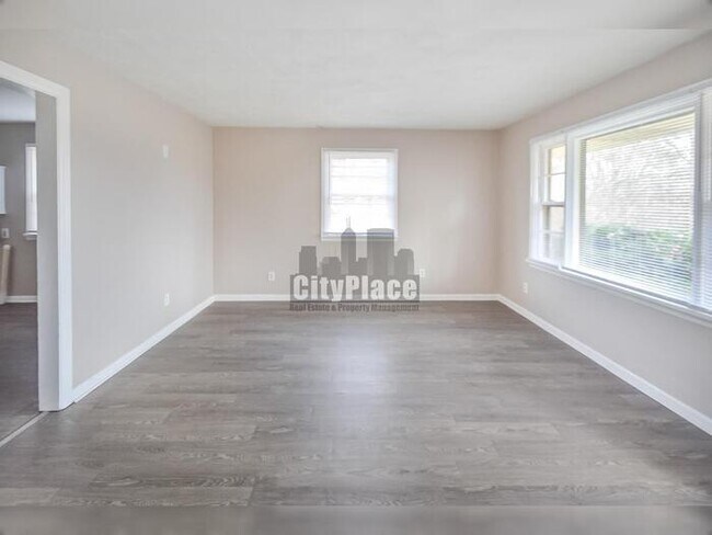 Building Photo - 9162 E 17th St