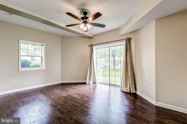 Building Photo - 8844 Song Sparrow Dr