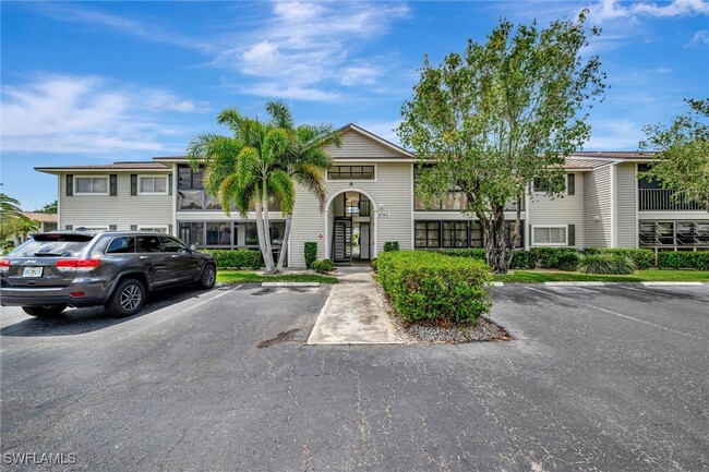 Primary Photo - 8110 S Woods Cir
