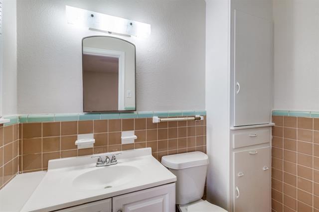 Building Photo - 3227 San Vicente Ave