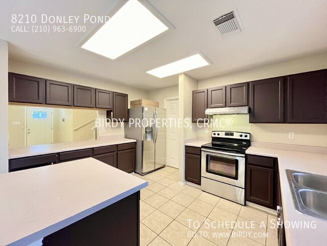 Building Photo - "Charming 3-Bed Sanctuary with Spacious In...