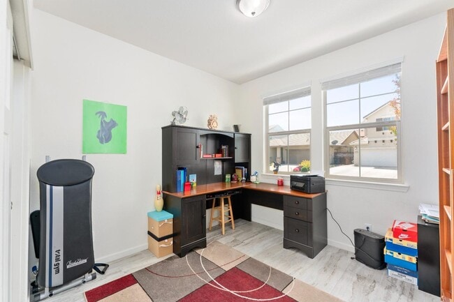 Building Photo - 9363 Wild Lilac Cir