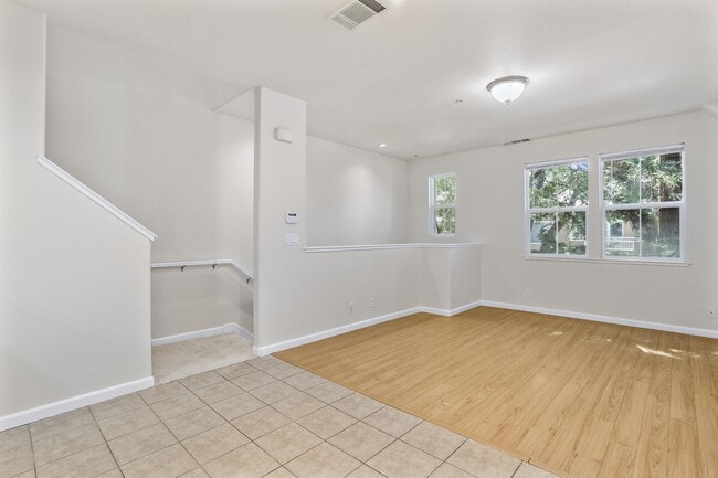 Building Photo - 2189 Beech Cir