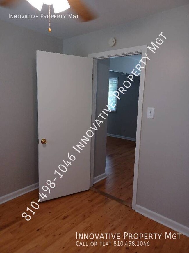 Building Photo - 3042 Leta Ave