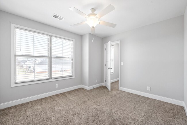 Building Photo - 4 Bedroom Home For Rent Near Post!