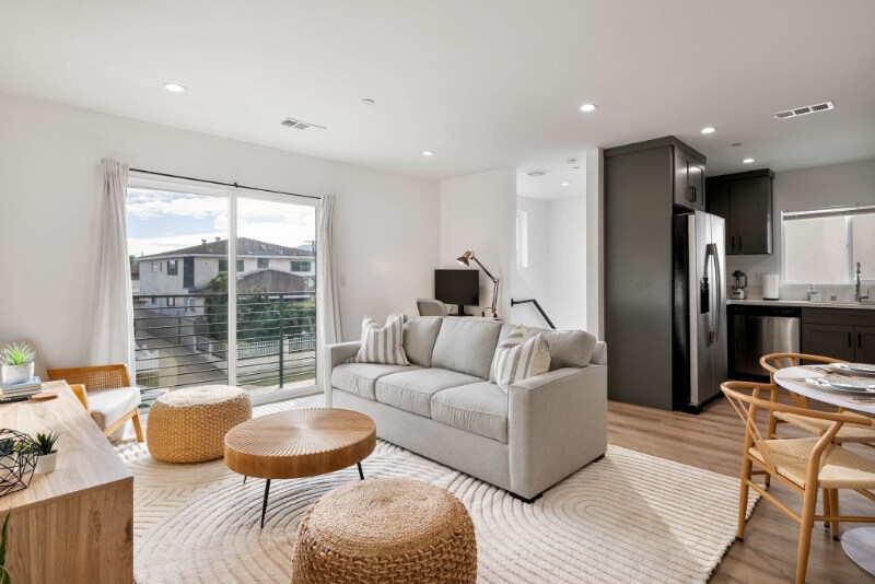 Building Photo - 1427 254th St