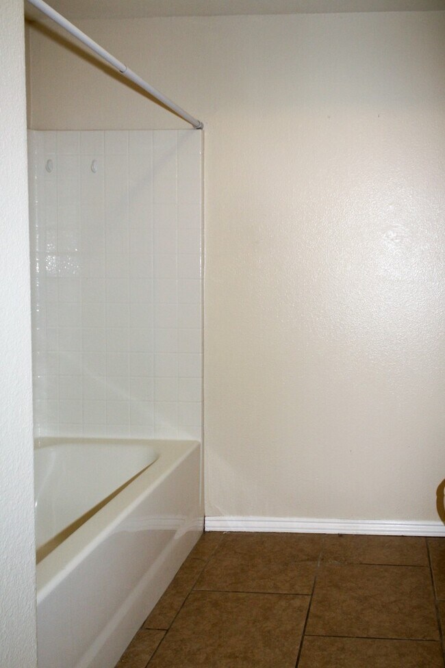 Building Photo - Condo in South Temecula