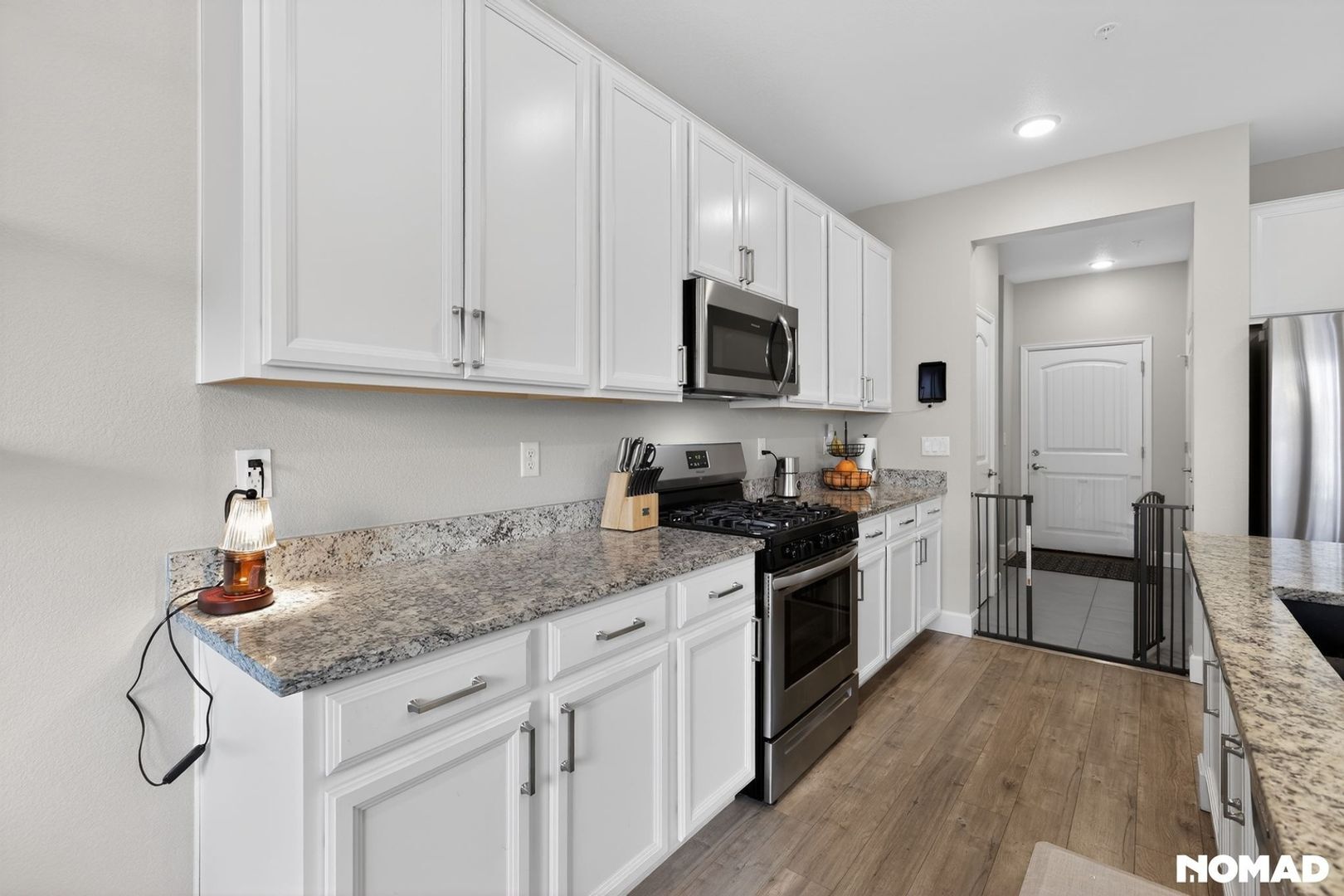 Building Photo - 15627 Kitchener Way