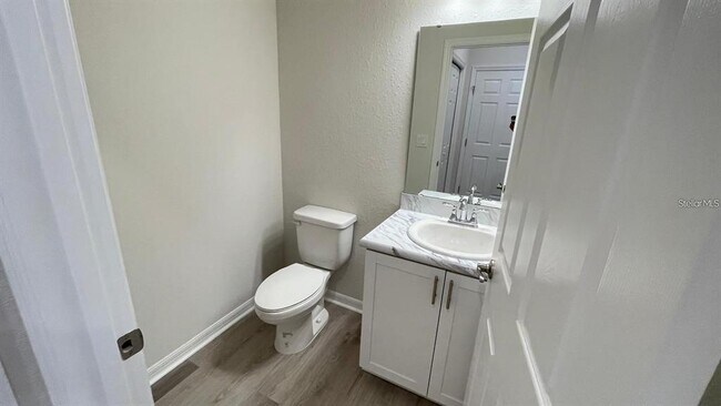Building Photo - 428 HUCKLEBERRY Dr