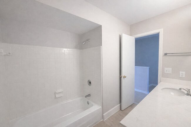 Building Photo - Newly Renovated 2 Bed, 1.5 Bath Townhome – Prime Location Near 28th Street