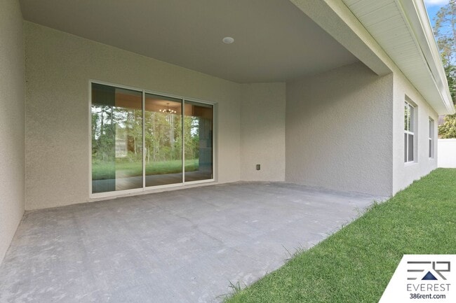 Building Photo - FULLY FENCED, LIKE NEW 3/2/2 IN PINE LAKES