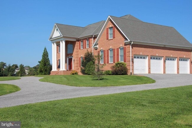 Building Photo - 2 Timberpark Ct