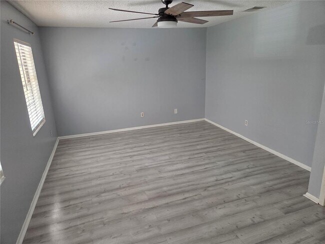 Building Photo - 11703 Wesson Cir W