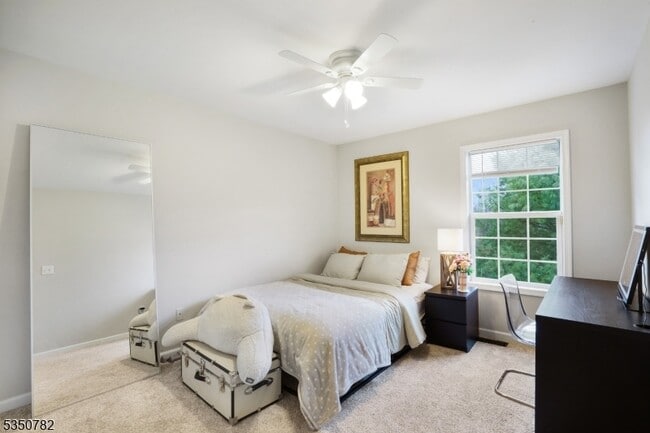 Building Photo - 29 Winding Way