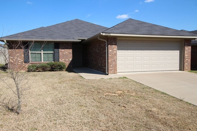 Primary Photo - COMING SOON! - Gorgeous 3 Bedroom Home in ...