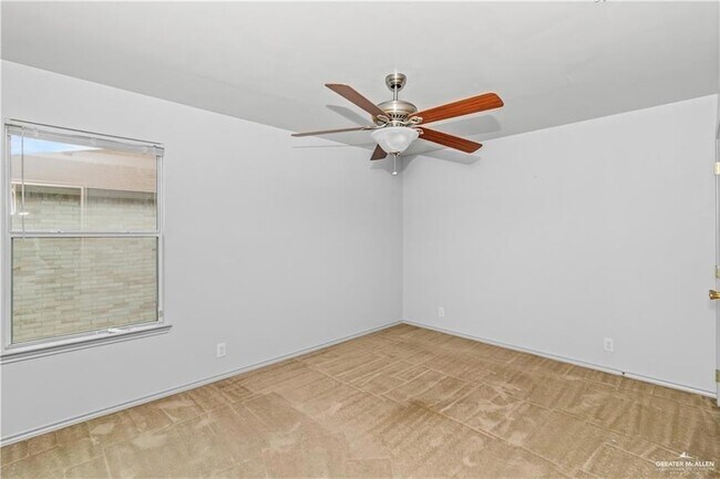 Building Photo - 7013 N 39th St