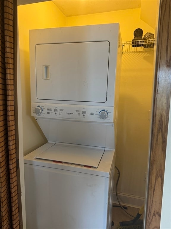 Building Photo - 351 Village St