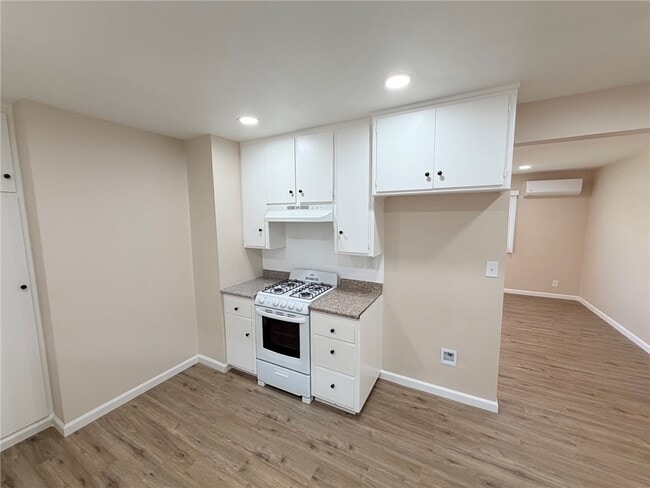 Building Photo - 355 S Aspan Ave