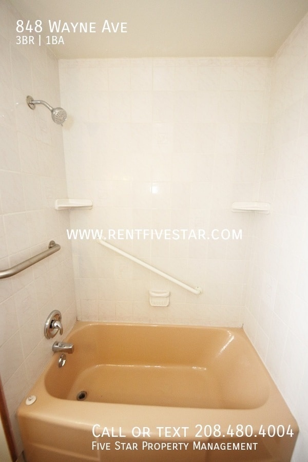 Building Photo - 848 Wayne Ave