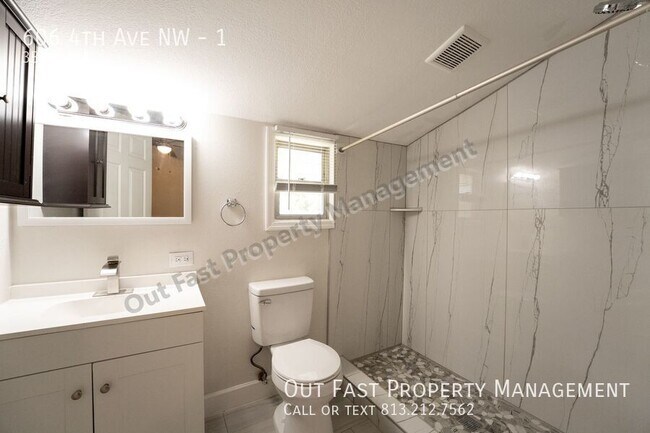 Building Photo - 606 4th Ave NW