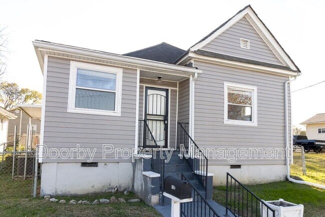 Primary Photo - 1908 Cleveland Ave