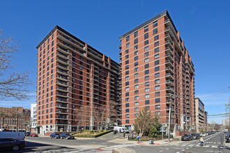 Building Photo - 700 1st St