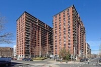 Building Photo - 700 1st St