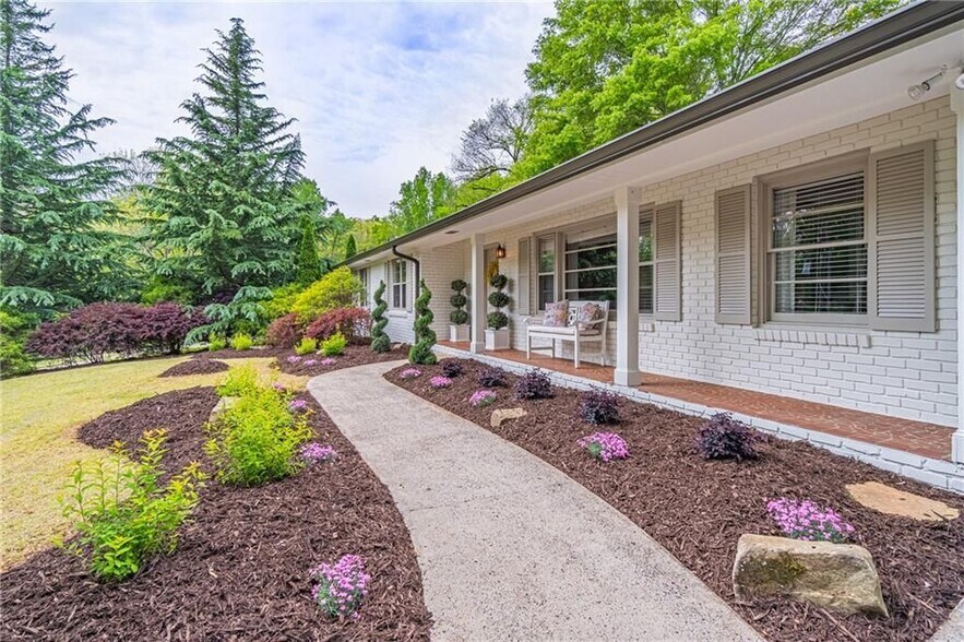 Building Photo - 250 Wavetree Dr
