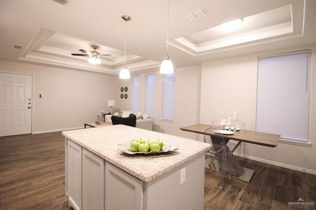 Building Photo - 9 Taft St