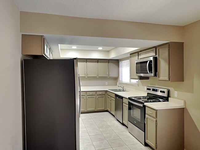 Building Photo - 164 Maple Branch St