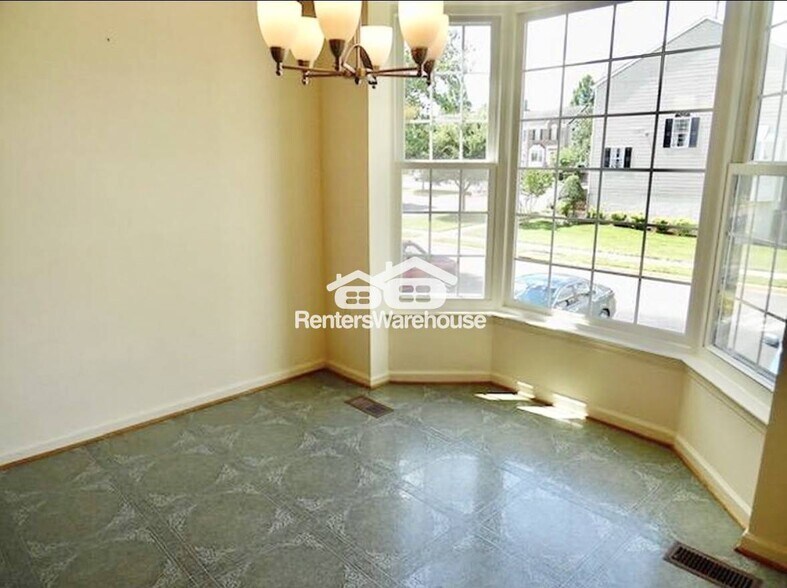 Building Photo - 1404 Jedforest Dr