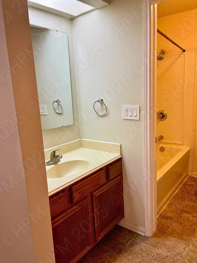Building Photo - 4212 Medical Dr
