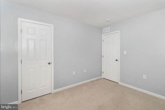 Building Photo - 3038 Meridian Cmns