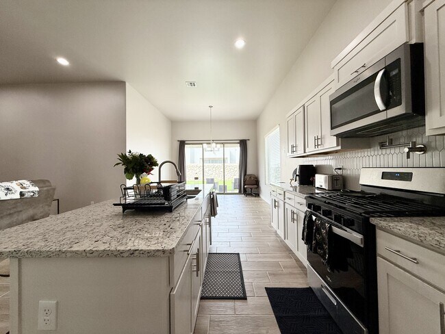 Building Photo - 51069 Purple Mat Ave