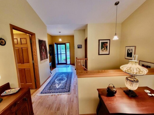 Building Photo - 29622 Gateway Ave