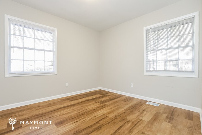 Building Photo - 4346 Sheppard Dr