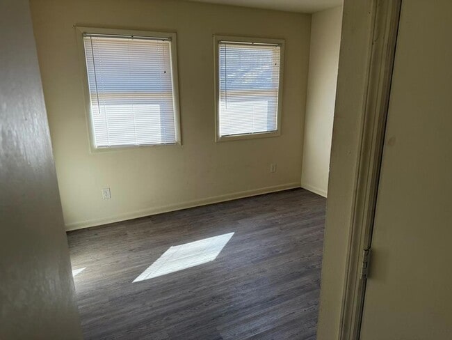 Building Photo - 0 N Womack St