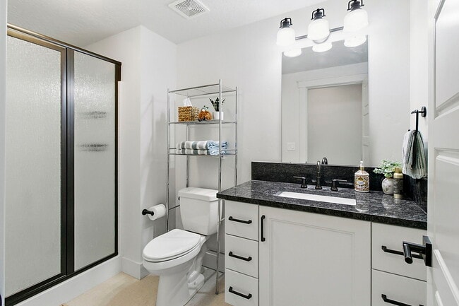 Building Photo - 6777 E Warm Springs Ave