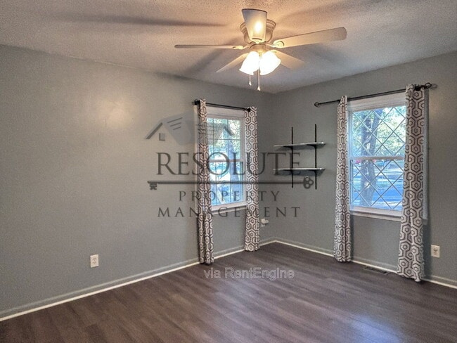 Building Photo - 1200 Brucemont Dr