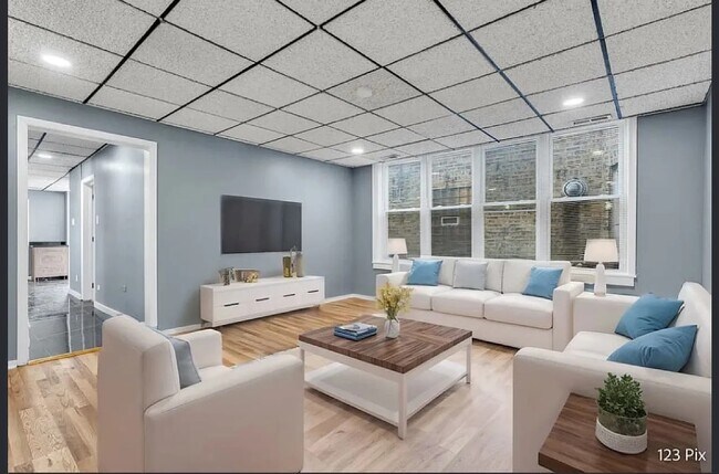 Building Photo - 2717 W Peterson Ave