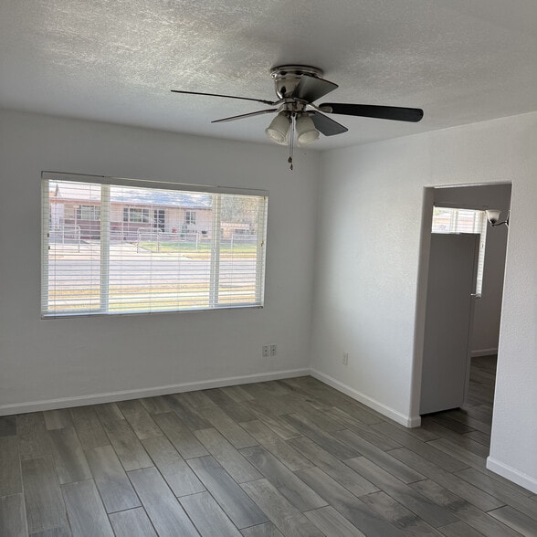 Building Photo - 1510 W Orange Ave