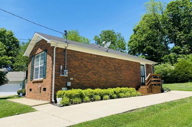 Building Photo - 828 Mulberry Dr