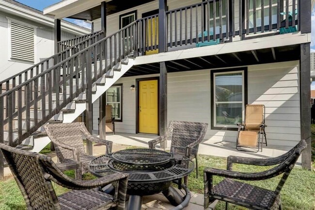 Building Photo - 4017 M Ave