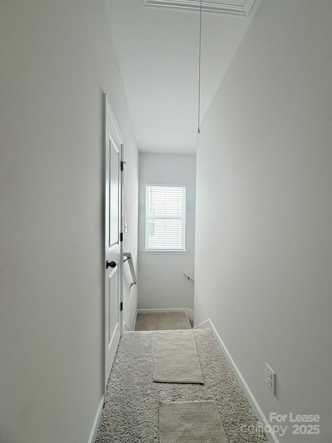 Building Photo - 6135 Moonview Ct