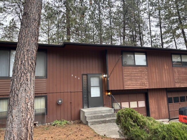 Building Photo - 1072