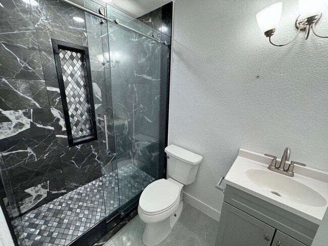 Building Photo - 10026 Baffin Dr