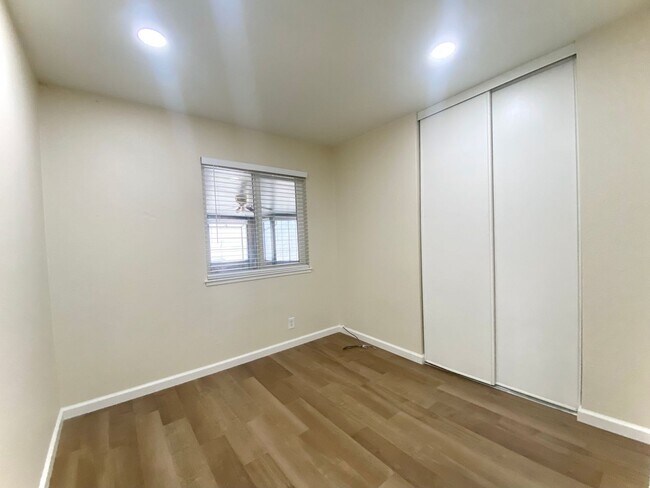 Building Photo - 3-bedroom home located in Union City! – wi...